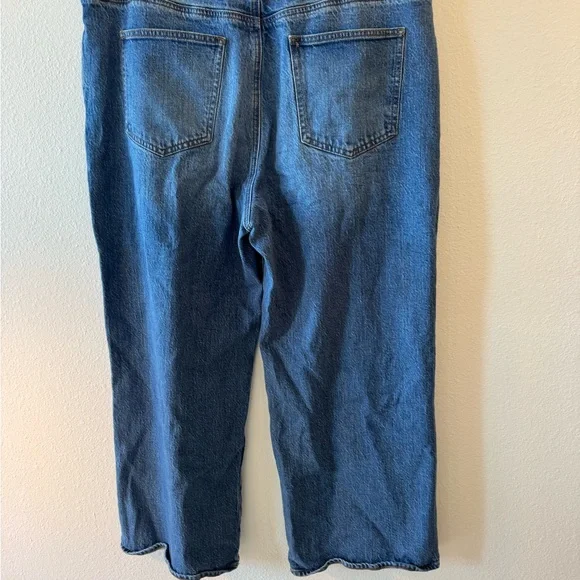 Ann Taylor Wide Leg Crop Jeans - Picture 3 of 4